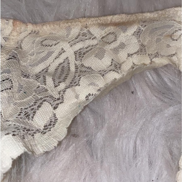 FREE PEOPLE
Intimately Fp Lace Racerback Bralette In Cream - Picture 9 of 9